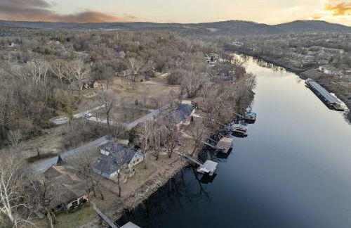 Foggy River Retreat - For 16 - Foto 74