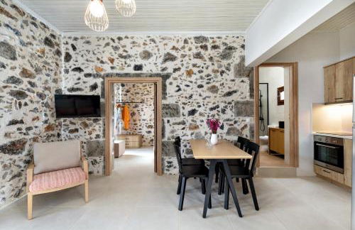 Mirthia Apartments - Photo 11