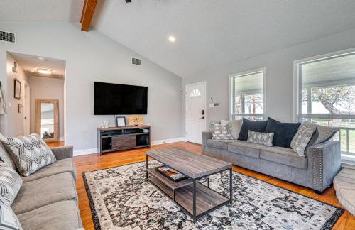 Expansive Bertram Retreat w/ Pool, on 28 Acres! - Photo 6
