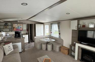 New beach holiday park - Photo 1