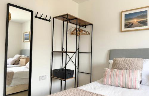 Kerensa 3 bed townhouse located close to the beach with Parking - Photo 10