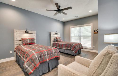 Riverfront Salesville Cabin Rental with Shared Dock! - Foto 12