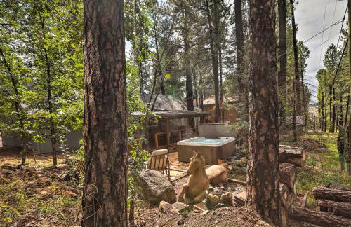 Hot Tub and Patio Pet-Friendly Cabin in Munds Park! - Foto 28