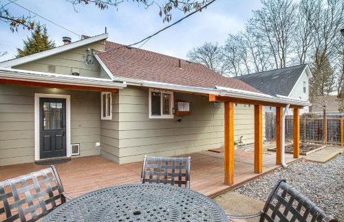 3 Mi to Coeur dAlene Lake! Cozy Mtn-Town Getaway - Foto 2