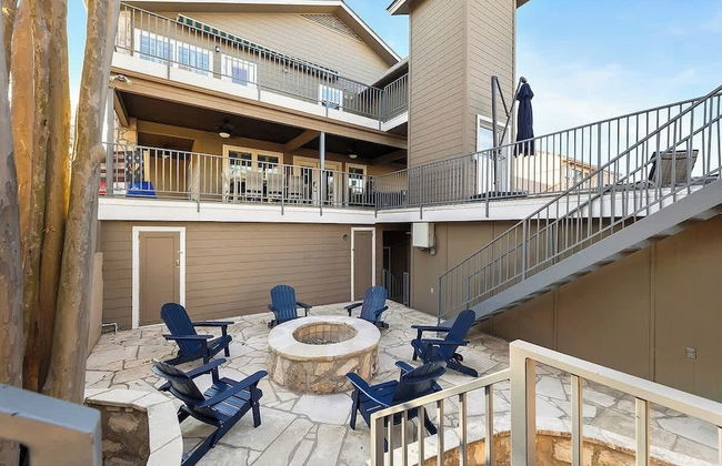 Luxury on Lake LBJ With Hot Tub Firepit & Boat Slip - Foto 42