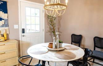 LUX - Downtown Oasis - Pool Table! Free Parking! - Foto 40