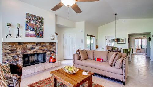 Country Club Home 2 BR, 2 BA and Den about 1 Mi to Golf - Foto 5