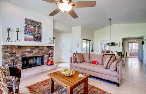 Country Club Home 2 BR, 2 BA and Den about 1 Mi to Golf - Foto 5