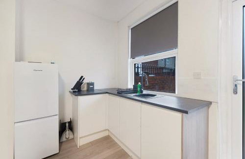 Station Road Stay with Easy Access to Transport - Foto 15