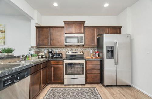 Terra House Tacoma - EV Power Station, Crib, Stroller, High Chair - Foto 10