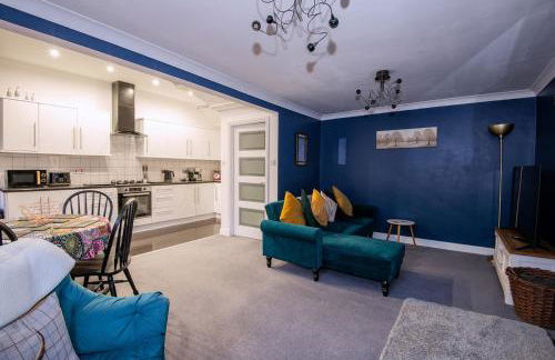 Charming 2 Bedroom Flat in the Heart of Kirriemuir - Foto 42