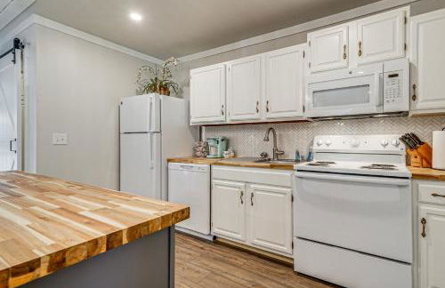 Wooded Couples Haven! 15 Mi to Wrightsville Beach - Foto 10