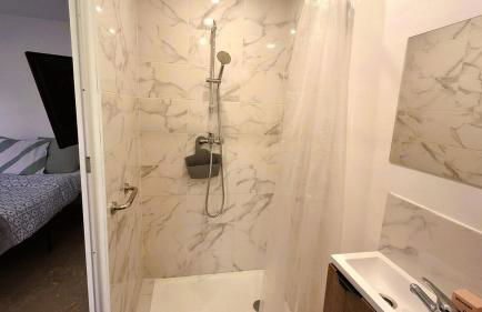 Studio indépendant et bien équipé avec véranda commune - Foto 6