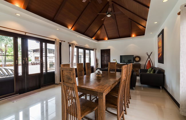 4 Bedroom Private Bali Style Villa HH1 - Photo 23