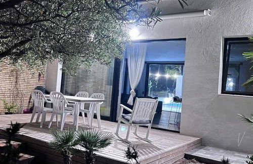 Villa Mediterranean, piscina privada, barbacoa. - Foto 36