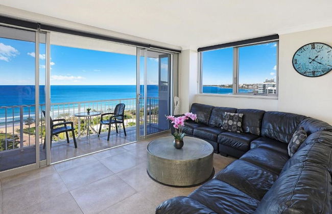 Elouera Tower Beachfront Apartments - Photo 26