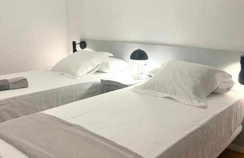 Stylish well-connected beachfront flat - Foto 45