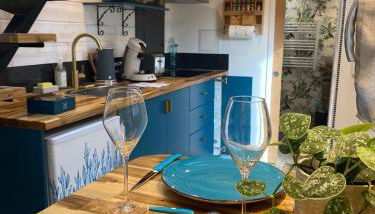 La Tiny Blue - maison insolite pour 2 - sans Tv - Foto 3