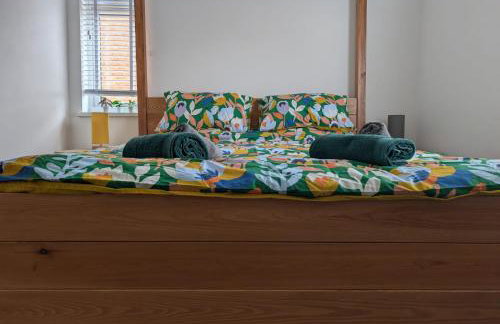 Modern, renovated 3 bed home near railway station - Foto 10