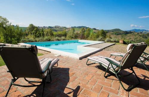 Sunny holiday home with swimming pool - Photo 7