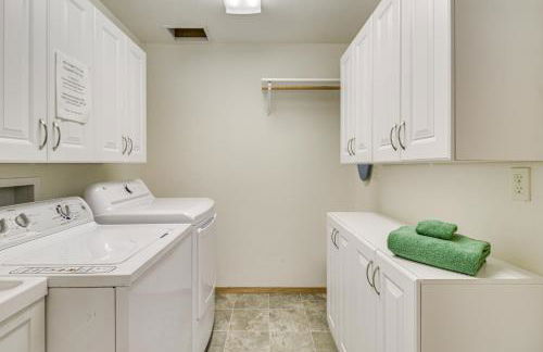 Scenic Forest Lodge Outside Glacier National Park! - Foto 25