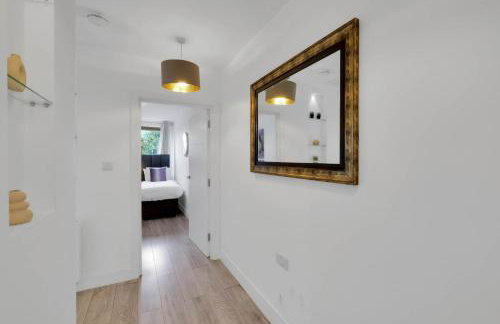 Multiple 2-Bedroom Apartments near Harry Potter Studios - 2-Minute walk to Bushey Station - 20 Minutes to London Euston - Ideal for Families & Business - Free Parking - Foto 73