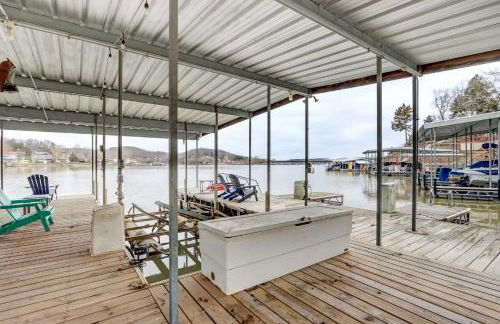 Lakefront Vacation Rental with Dock and Views! - Foto 28