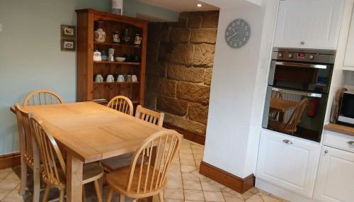 Dogs stay free, country walks from door, EV station, fenced garden, near gastro pub - Foto 4