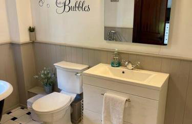 Outstanding 6 Bedroom House Cotton End, Bedford - Foto 45