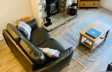 The Beautiful Bobbin - Premium Cottage with views, local walks, wood burner & pubs - Photo 7