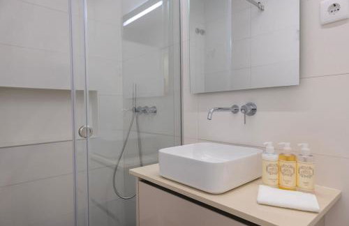 Modern 2BR Apt with Patio & AC - 0E - Foto 29
