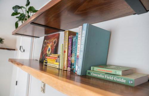 Luxe Bavarian Retreat - in Town with Hot Tub - Foto 47