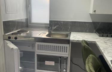 Cozy Studio Flat Romford, London - Foto 5