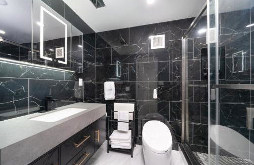 Upscale 4BR Retreat at the Reservoir! - Foto 39