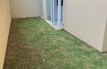 Apartamento com jardim e ar condicionado na sala e quartos na Av Blumenau - Foto 10