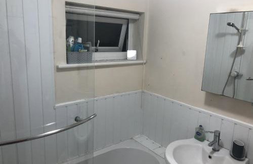 Short Stay Room in Flat share Cardiff - Foto 9