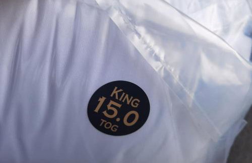 Lovely 3 Bed Ground Floor Apartment Near QE Hospital Harborne Birmingham New - Photo 57