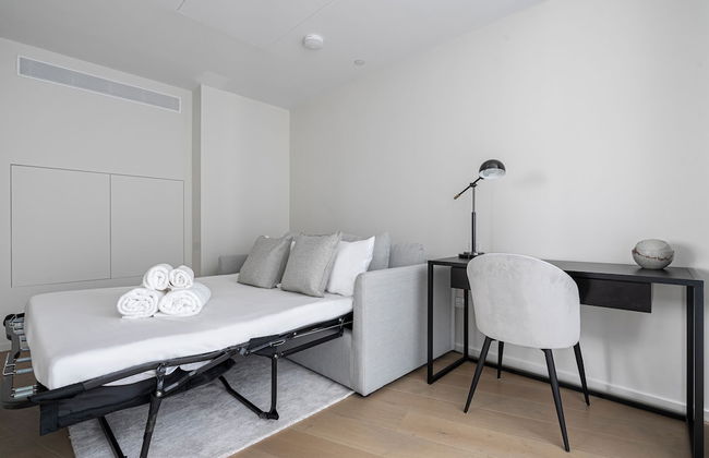 Deluxe Riverside Apartment With City Views - Foto 4