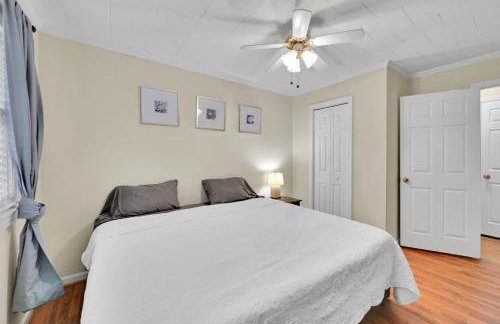 Park your Boat! Mins from the Ocean•Screened Porch - Foto 15