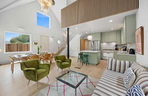 New Listing Hillside Villa by Colby & Conrad - Foto 5