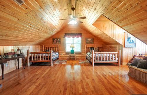 Cozy Mountain Retreat W/ Scenic Views 3 Bedroom Home by RedAwning - Photo 62