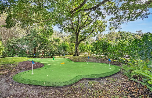 8BR Gem With Pool, Lake View & Tons of Amenities! - Foto 77