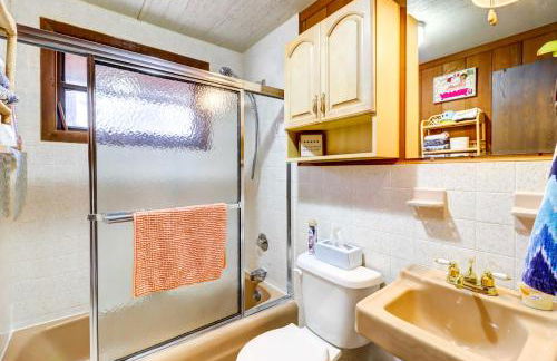 Pet-Friendly Home with Deck at Big Bass Lake! - Foto 12