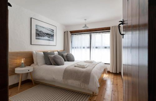 Naut Retreat, The Big Barn - Spacious & cosy cottage, walk to Porthcurno beach, Pedn Vouder & Minack Theatre - Photo 6