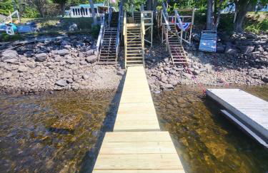 Spacious, modern, home by the lake! - Foto 17