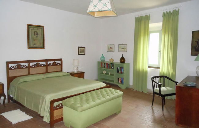 Apartment in a Farmhouse With Swimming Pool - Photo 4