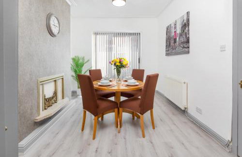 Superb Spacious House For Contractors & Families & Private Parking By Liverpool Short Stay - Foto 8