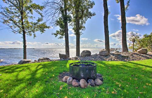 Waterfront Lake Mille Lacs Lodge with Deck and Grill! - Photo 4
