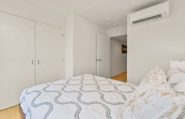 Sky Ala Moana 4209 2 Bedroom Condo by RedAwning - Photo 7