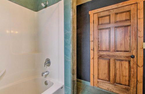 Chic Retro Retreat in Choteau Walk to Dtwn! - Foto 15